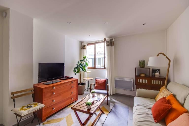 Guestready - Bel Apt A 6 Min Du Metro Gare Du Nord パリ エクステリア 写真